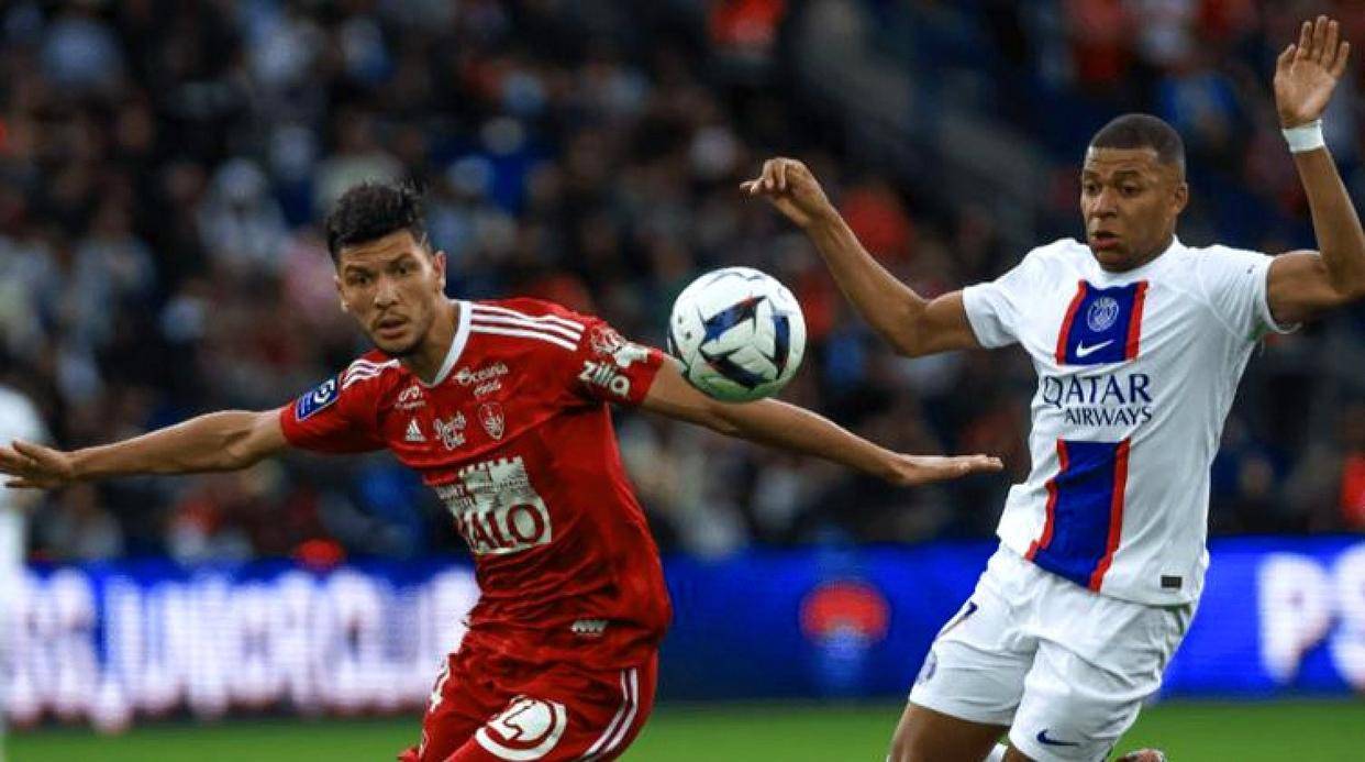 法甲比赛突现反转，朗斯主场失利让冠军梦坍塌，黑马布雷斯特狂搅局让晋级悬念升级